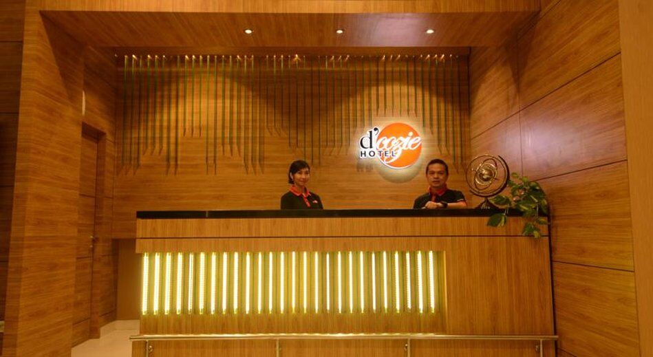 D'Cozie Hotel By Prasanthi Jakarta Extérieur photo